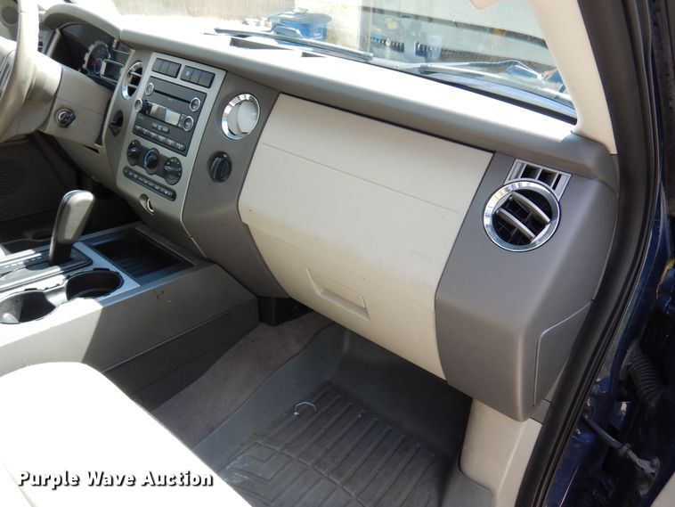 image for item DJ0830 2012 Ford Expedition  SUV