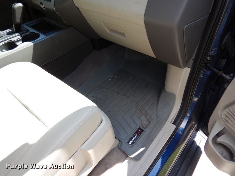 image for item DJ0830 2012 Ford Expedition  SUV