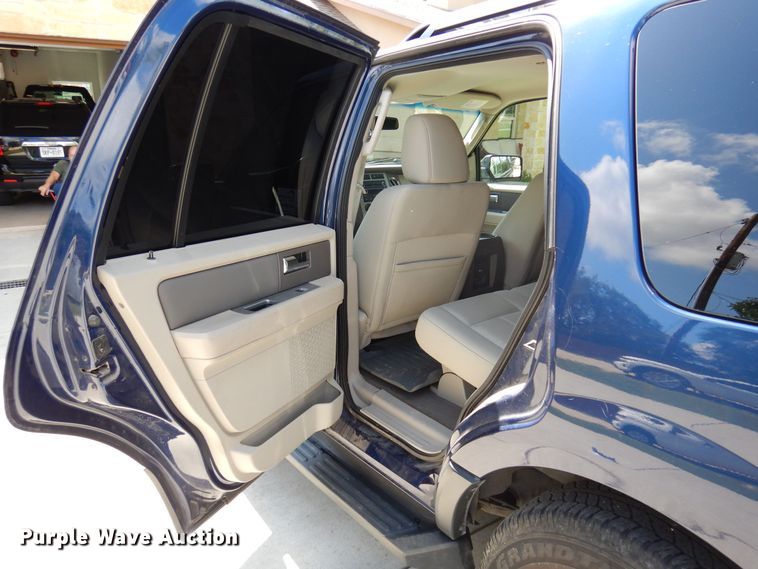 image for item DJ0830 2012 Ford Expedition  SUV