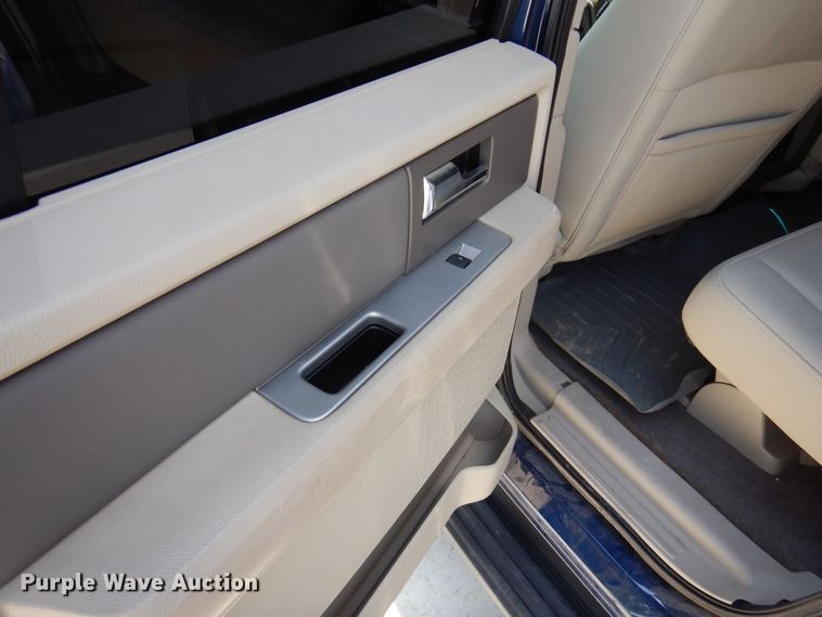 image for item DJ0830 2012 Ford Expedition  SUV