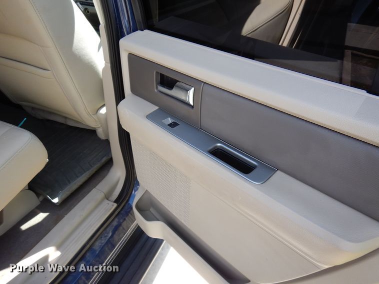 image for item DJ0830 2012 Ford Expedition  SUV
