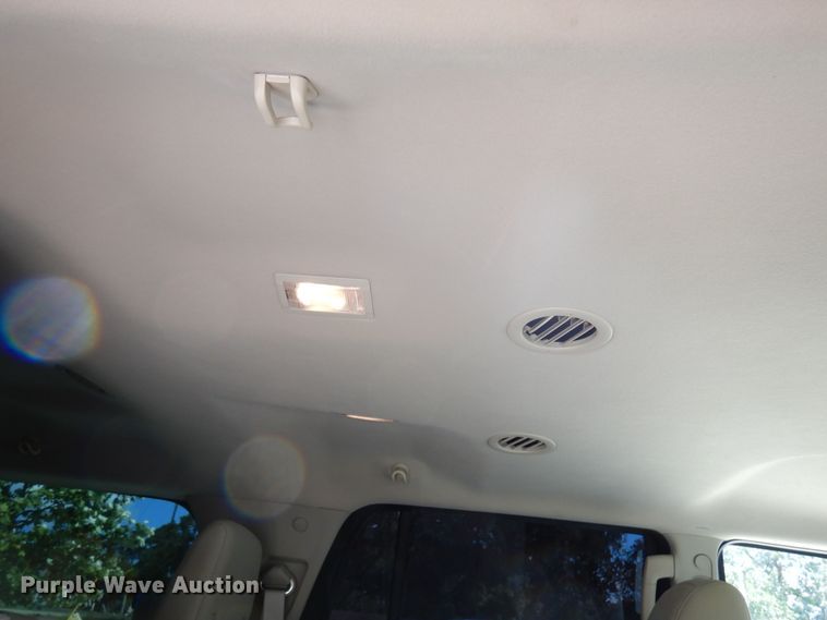 image for item DJ0830 2012 Ford Expedition  SUV