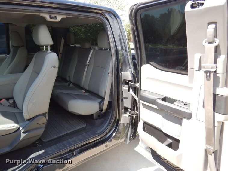 image for item DJ0831 2016 Ford F150  SuperCab pickup truck