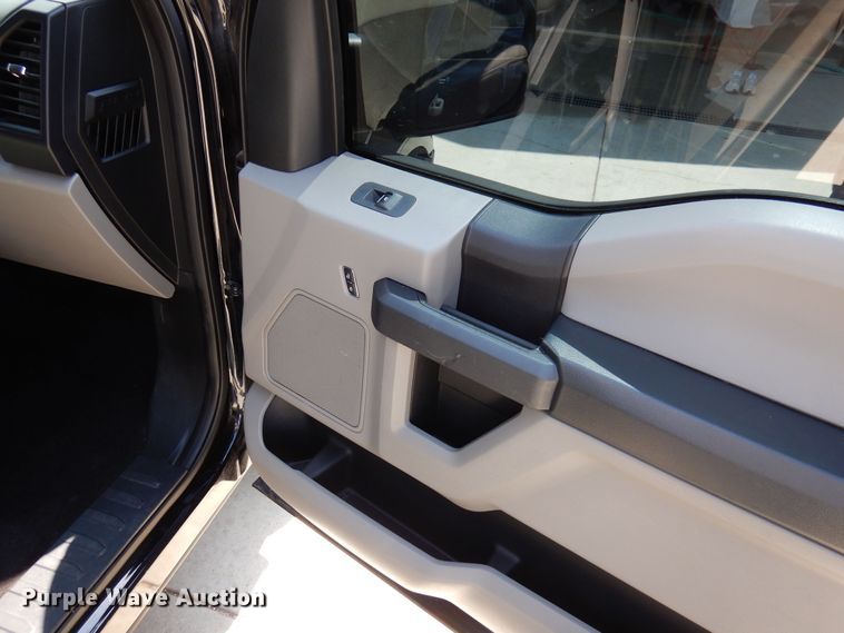 image for item DJ0831 2016 Ford F150  SuperCab pickup truck