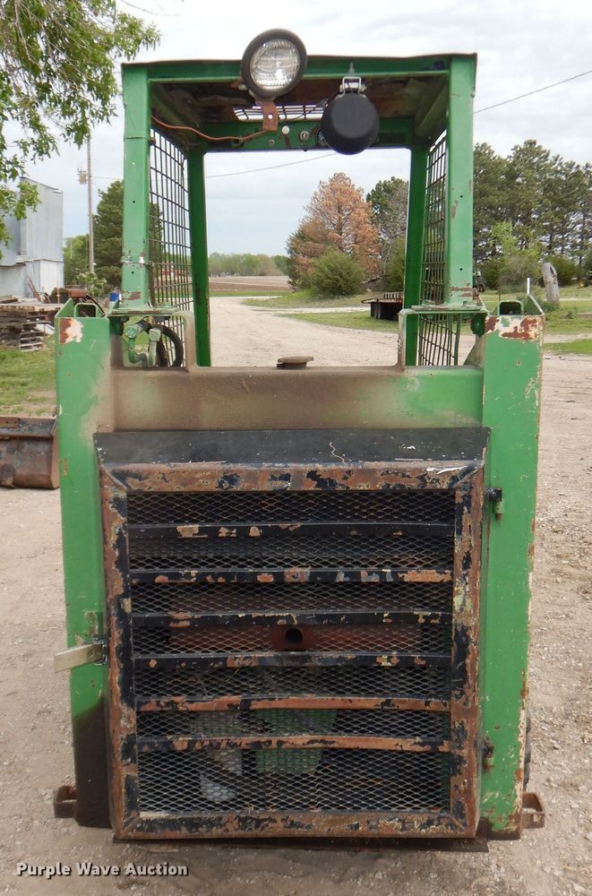 image for item DK1904 John Deere 90  skid steer loader