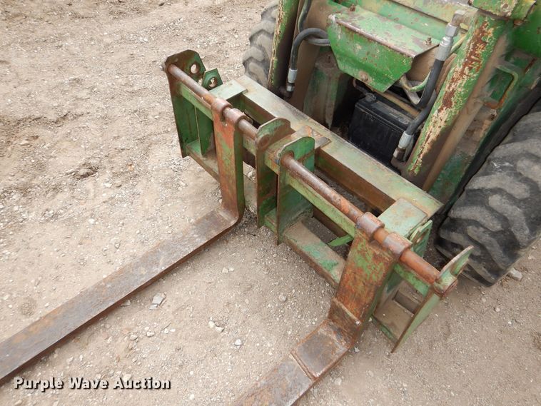 image for item DK1904 John Deere 90  skid steer loader