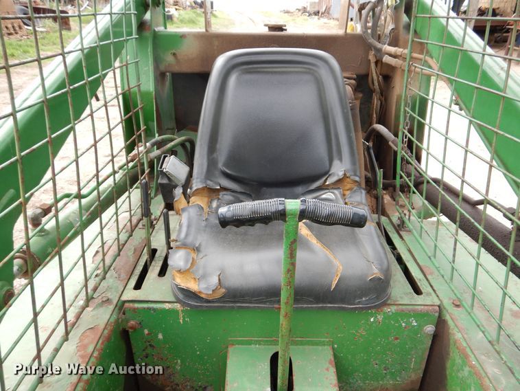 image for item DK1904 John Deere 90  skid steer loader