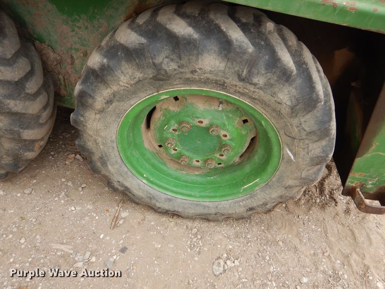 image for item DK1904 John Deere 90  skid steer loader