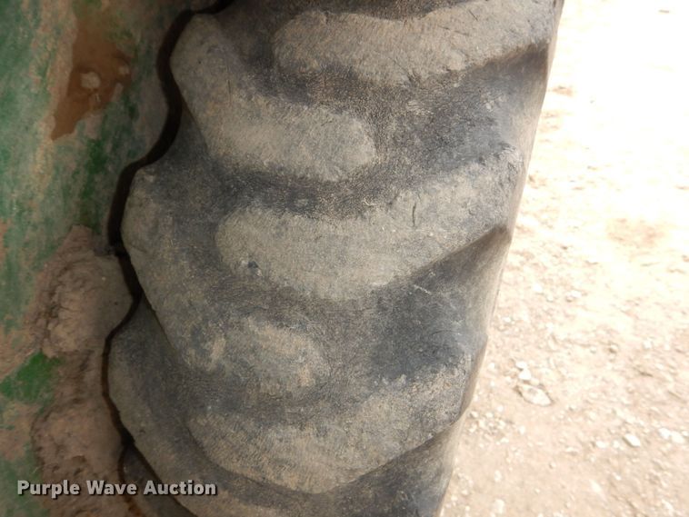 image for item DK1904 John Deere 90  skid steer loader