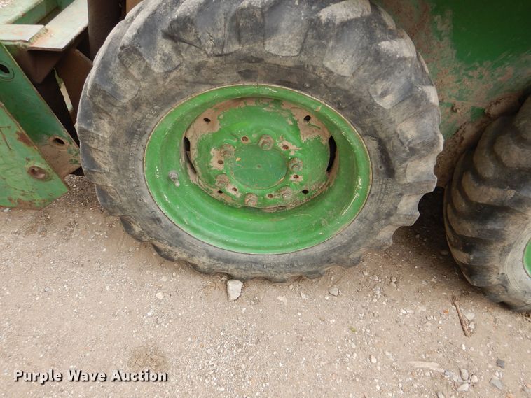 image for item DK1904 John Deere 90  skid steer loader