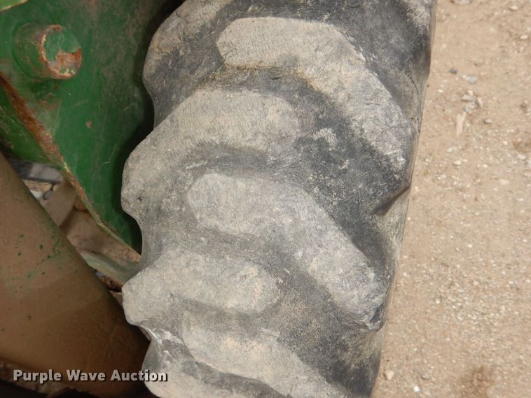 image for item DK1904 John Deere 90  skid steer loader