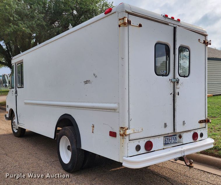 image for item DK6508 1977 Chevrolet P30  delivery truck