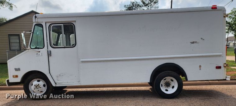 image for item DK6508 1977 Chevrolet P30  delivery truck