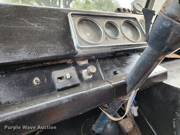 image for item DK6508 1977 Chevrolet P30  delivery truck