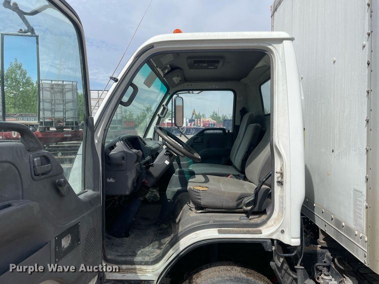 image for item DL3766 2005 GMC W4500  box truck