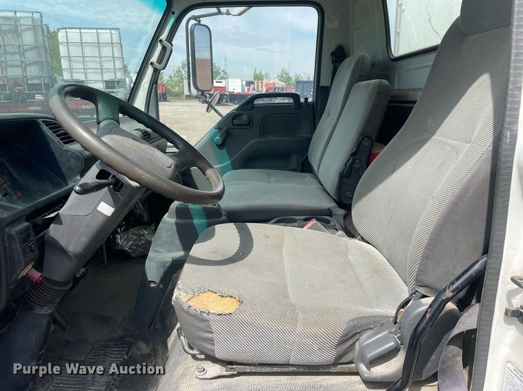 image for item DL3766 2005 GMC W4500  box truck