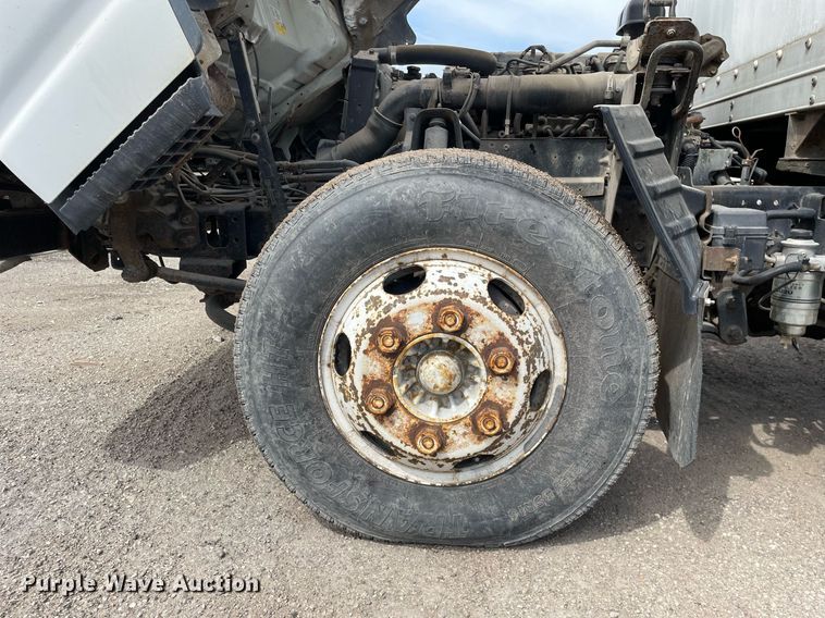 image for item DL3766 2005 GMC W4500  box truck