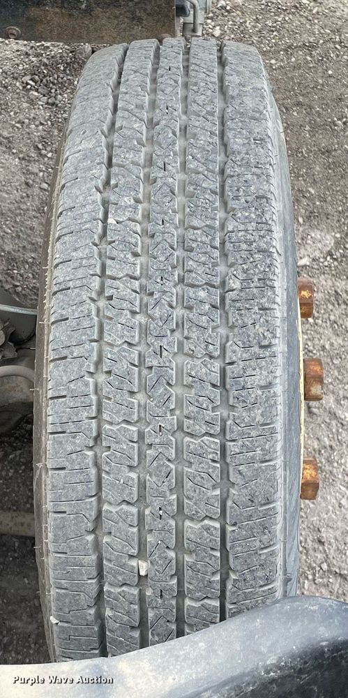 image for item DL3766 2005 GMC W4500  box truck