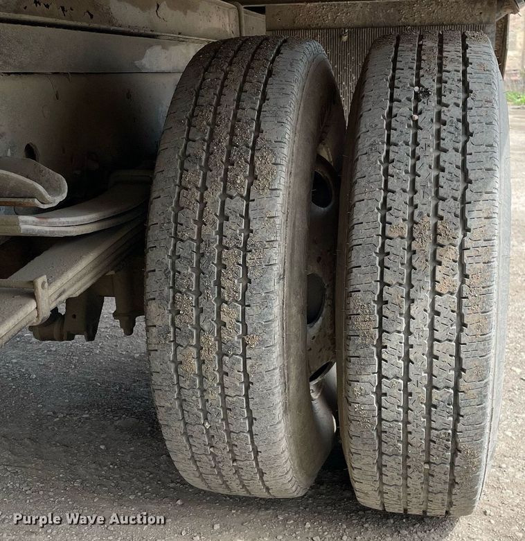 image for item DL3766 2005 GMC W4500  box truck