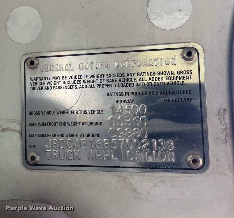 image for item DL3766 2005 GMC W4500  box truck