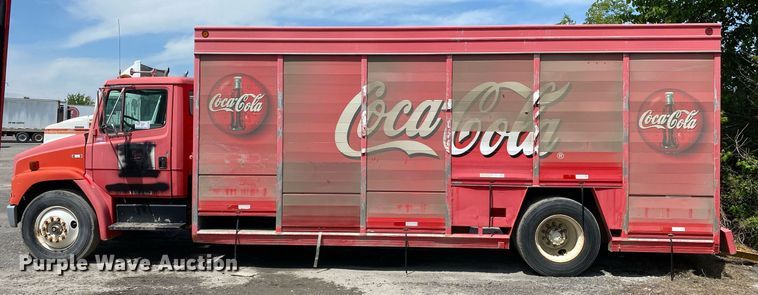 image for item DL7201 1994 Freightliner FL70  delivery truck