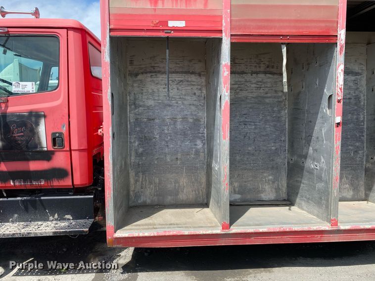 image for item DL7201 1994 Freightliner FL70  delivery truck