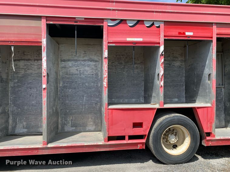 image for item DL7201 1994 Freightliner FL70  delivery truck