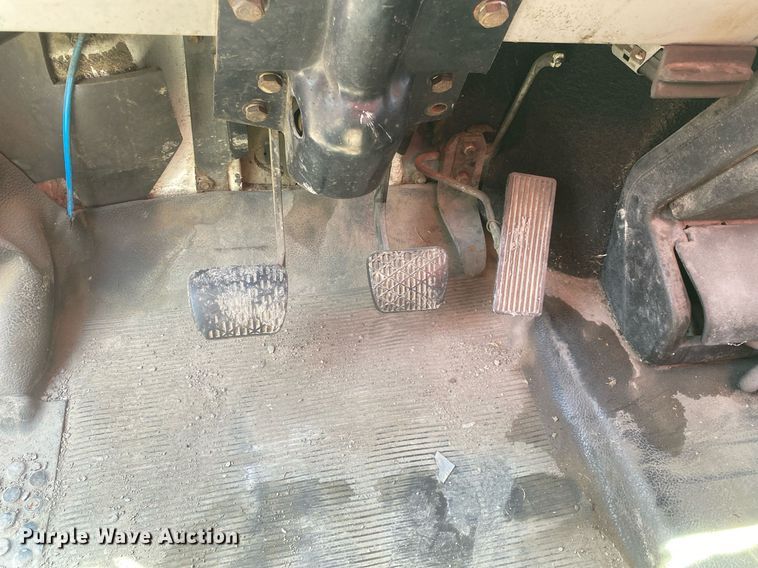 image for item DL7201 1994 Freightliner FL70  delivery truck