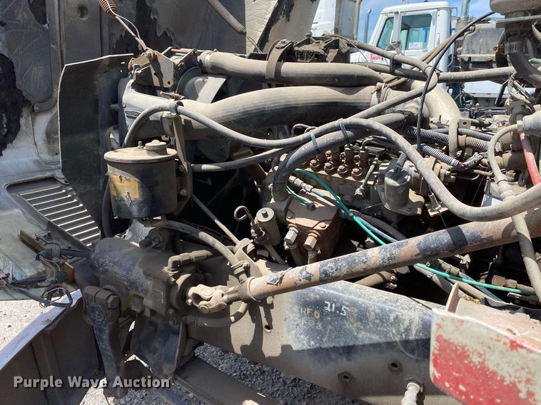 image for item DL7201 1994 Freightliner FL70  delivery truck