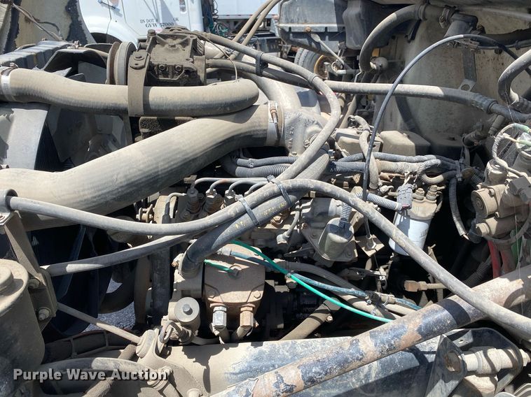 image for item DL7201 1994 Freightliner FL70  delivery truck