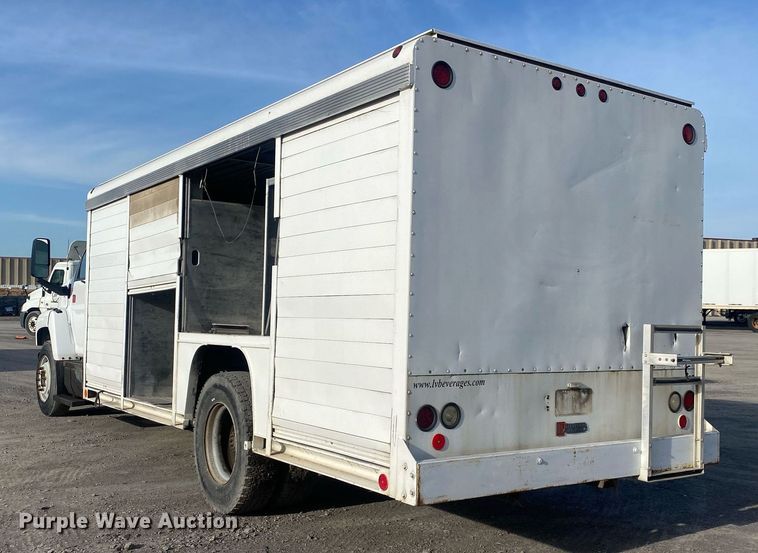 image for item DL7202 2004 Chevrolet C6500  delivery truck