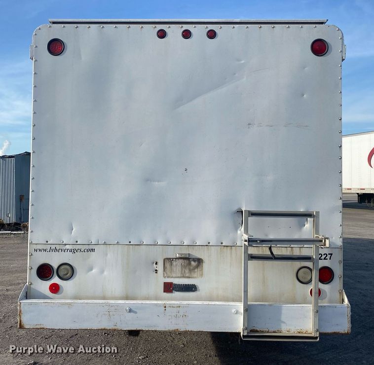 image for item DL7202 2004 Chevrolet C6500  delivery truck