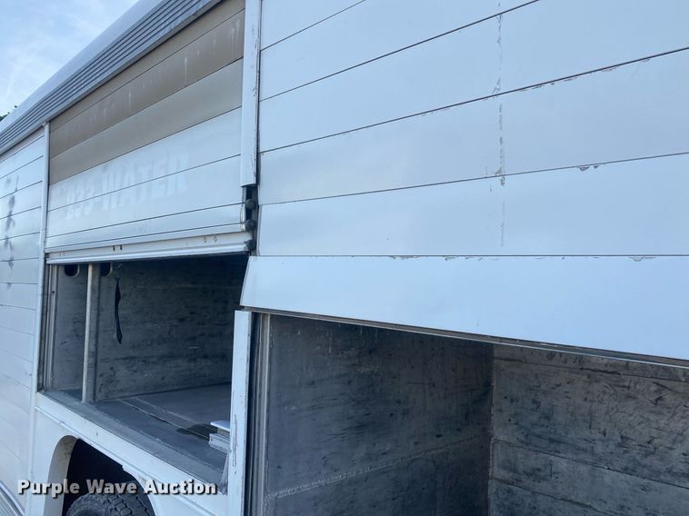 image for item DL7202 2004 Chevrolet C6500  delivery truck