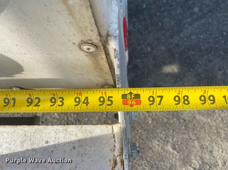 image for item DL7202 2004 Chevrolet C6500  delivery truck