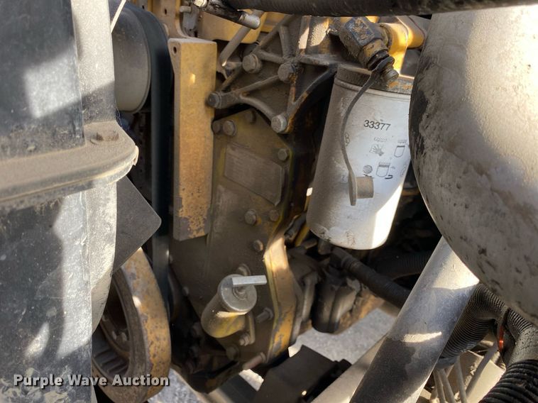 image for item DL7202 2004 Chevrolet C6500  delivery truck