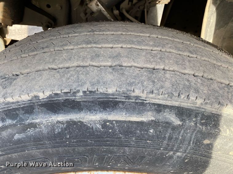 image for item DL7202 2004 Chevrolet C6500  delivery truck