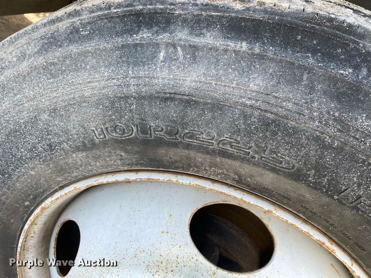 image for item DL7202 2004 Chevrolet C6500  delivery truck