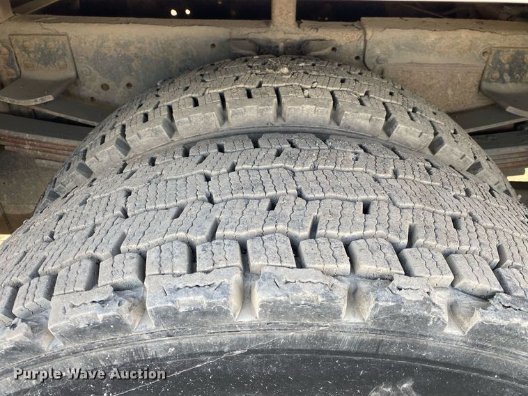 image for item DL7202 2004 Chevrolet C6500  delivery truck