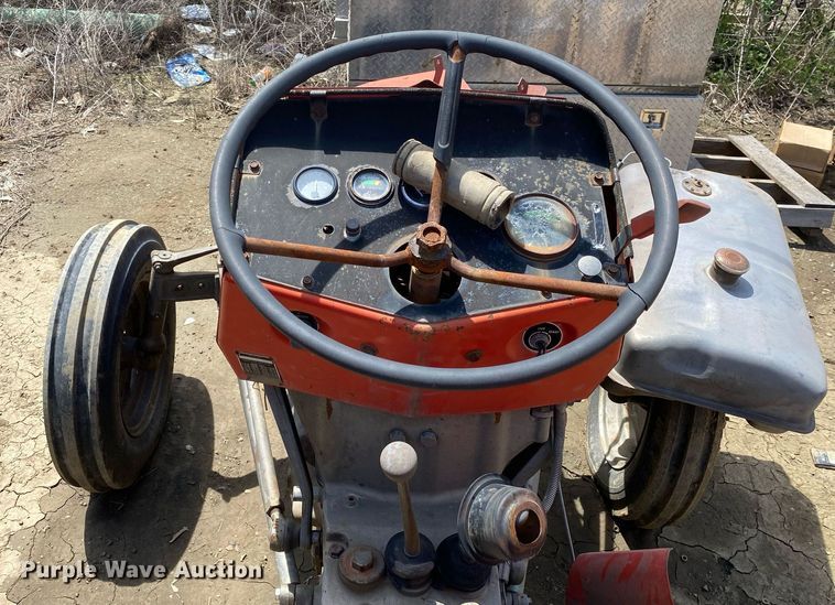 image for item DL7205 1976 Massey Ferguson 230  tractor