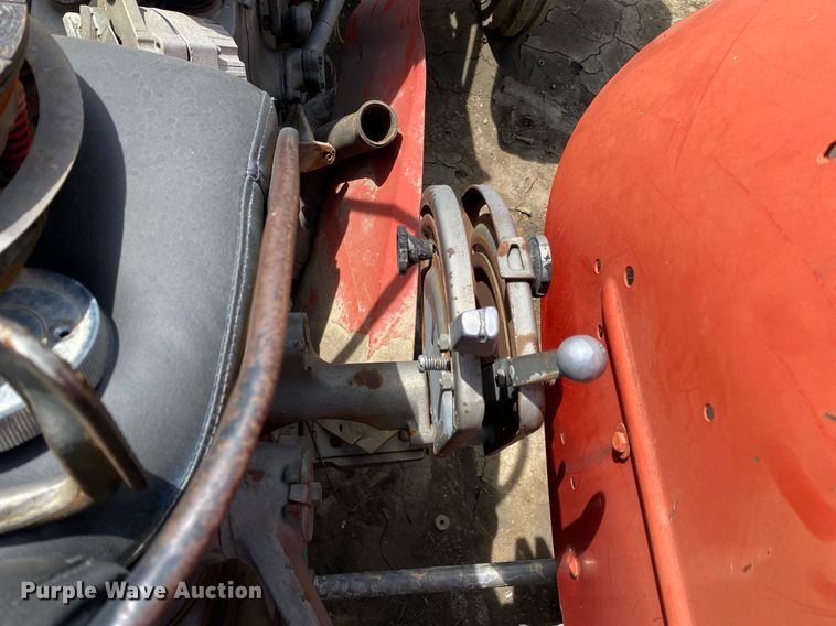 image for item DL7205 1976 Massey Ferguson 230  tractor