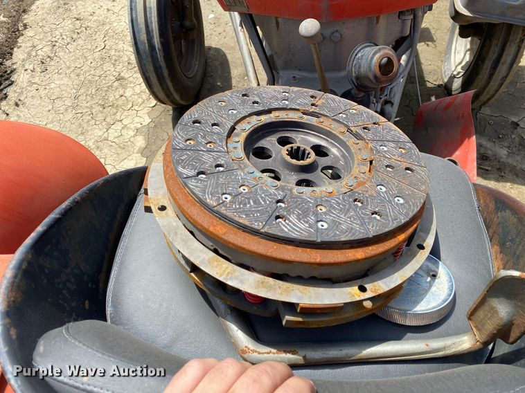 image for item DL7205 1976 Massey Ferguson 230  tractor