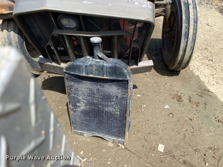 image for item DL7205 1976 Massey Ferguson 230  tractor