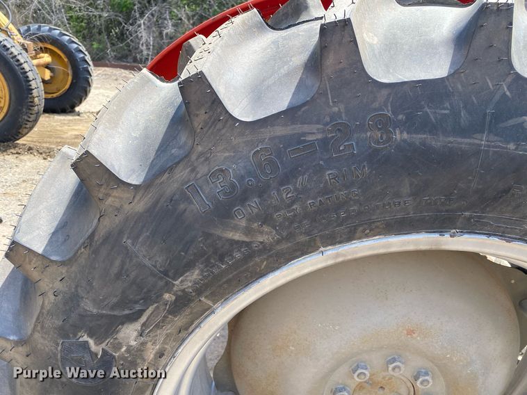 image for item DL7205 1976 Massey Ferguson 230  tractor