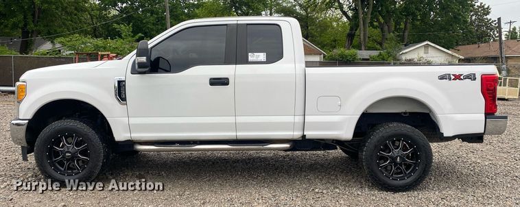 image for item DL7209 2017 Ford F250 Super Duty  SuperCab pickup truck