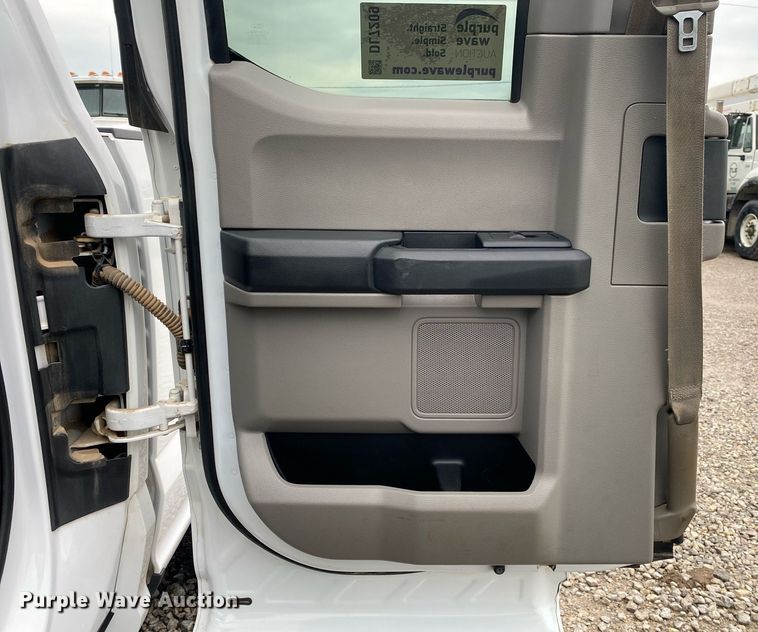 image for item DL7209 2017 Ford F250 Super Duty  SuperCab pickup truck