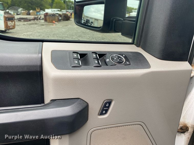 image for item DL7209 2017 Ford F250 Super Duty  SuperCab pickup truck