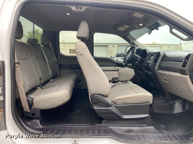 image for item DL7209 2017 Ford F250 Super Duty  SuperCab pickup truck