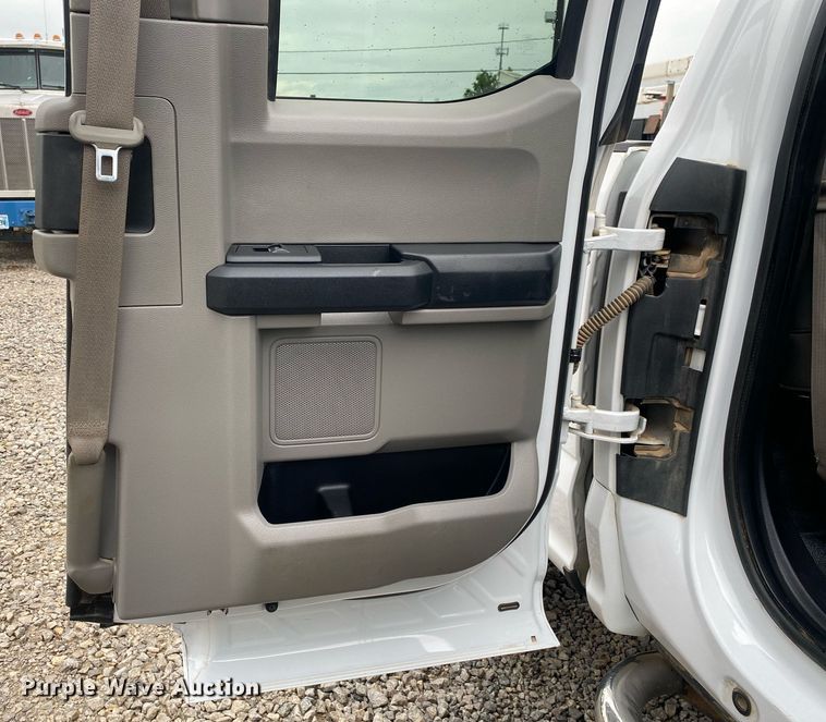 image for item DL7209 2017 Ford F250 Super Duty  SuperCab pickup truck