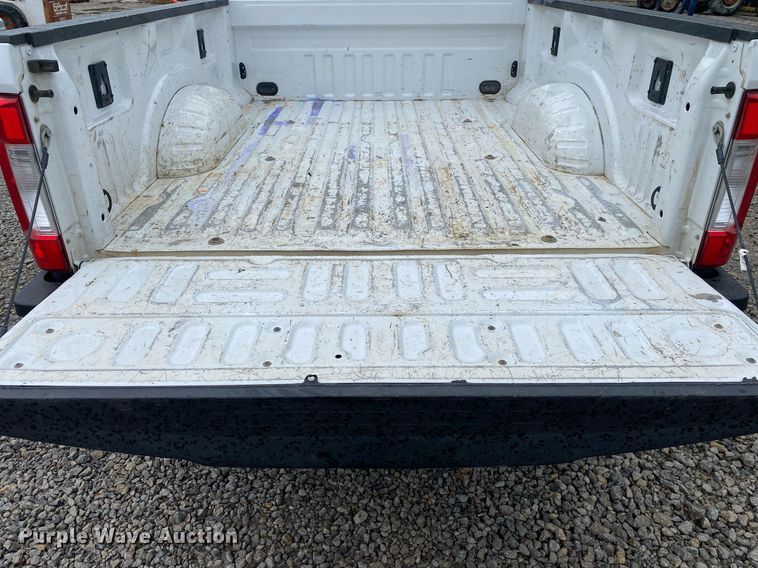 image for item DL7209 2017 Ford F250 Super Duty  SuperCab pickup truck