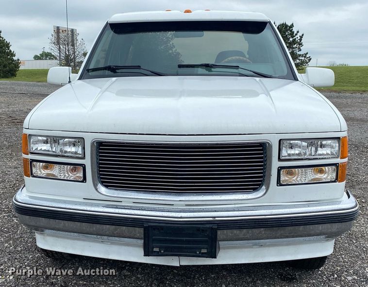 image for item DL7213 1992 Chevrolet Cheyenne 3500  Ext. Cab pickup truck